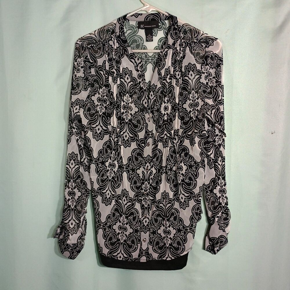 Women’s Black & White Paisley Button-Front Blouse – Long Sleeve Printed Top